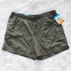 Dark Green Columbia Hiking shorts